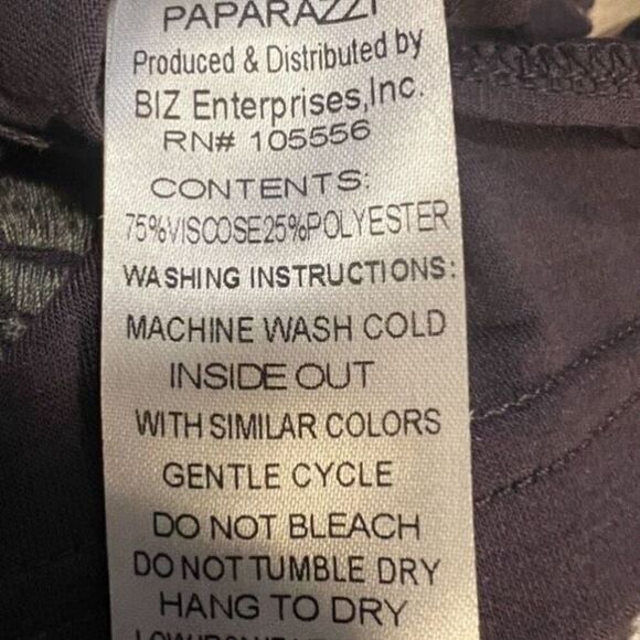 Gorgeous Gray Embroidered 3/4 Sleeve Tunic From Paparazzi Size L - Picture 8 of 8